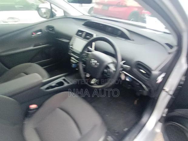 Toyota Prius 2021 Silver