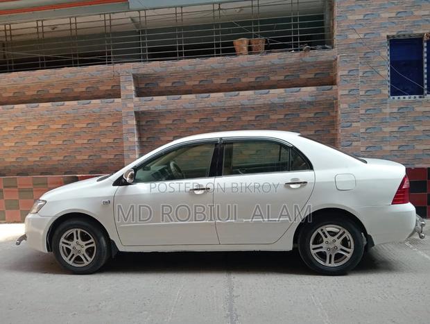 Toyota Corolla 2005 White