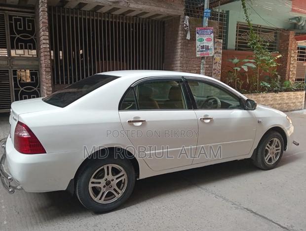 Toyota Corolla 2005 White