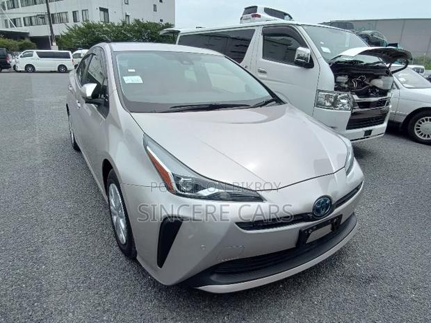 Toyota Prius 2021 Beige