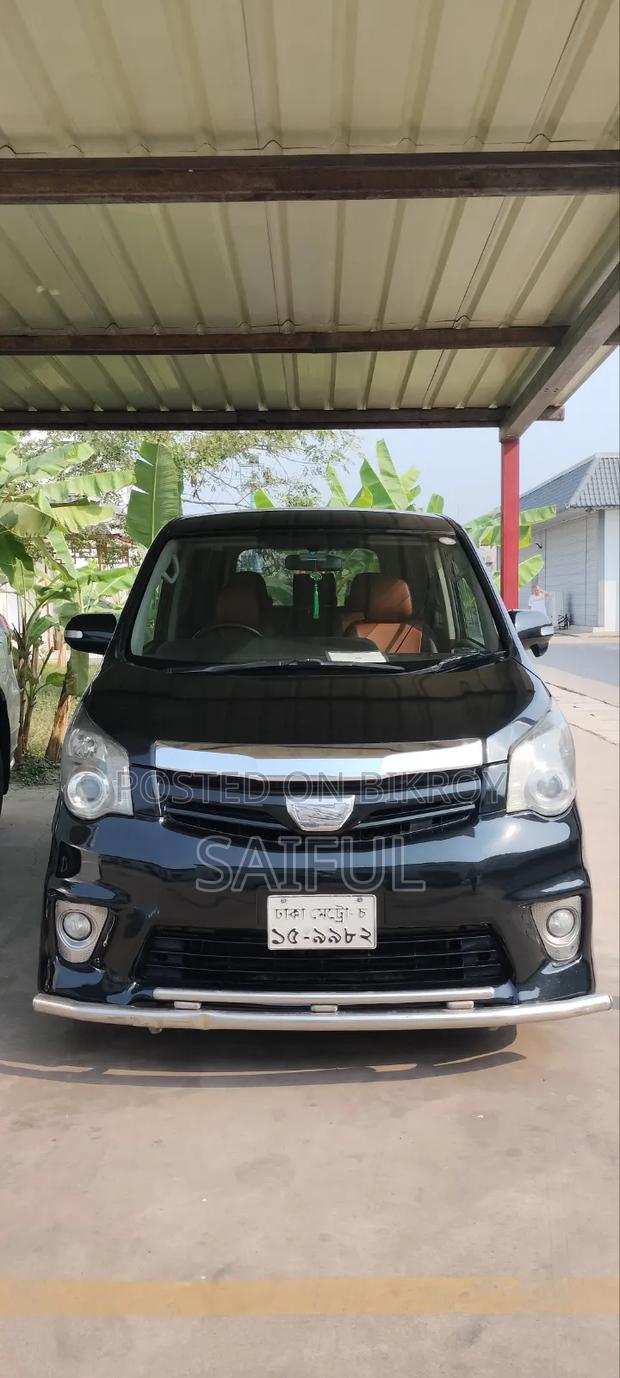 Toyota Noah 2012 Black