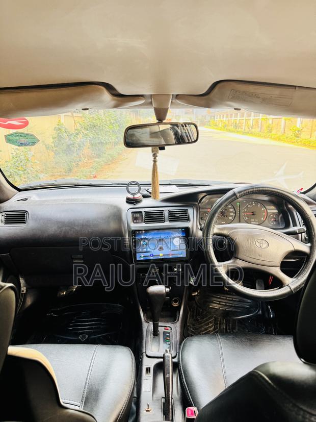 Toyota Corolla Sedan Automatic 1992 White