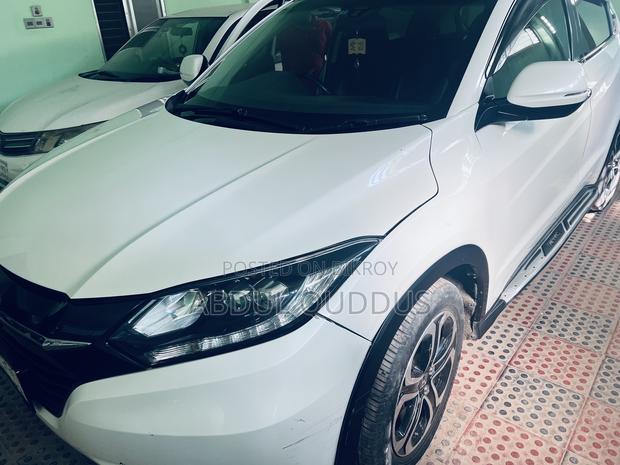 Honda Vezel 1.5 2WD 2014 Pearl
