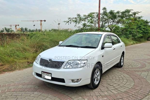 Toyota Corolla 2005 White