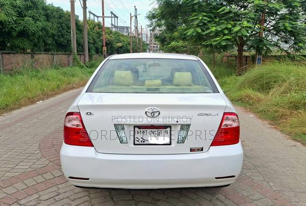 Toyota Corolla 2005 White