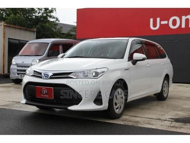 Toyota Corolla Fielder 2021 White