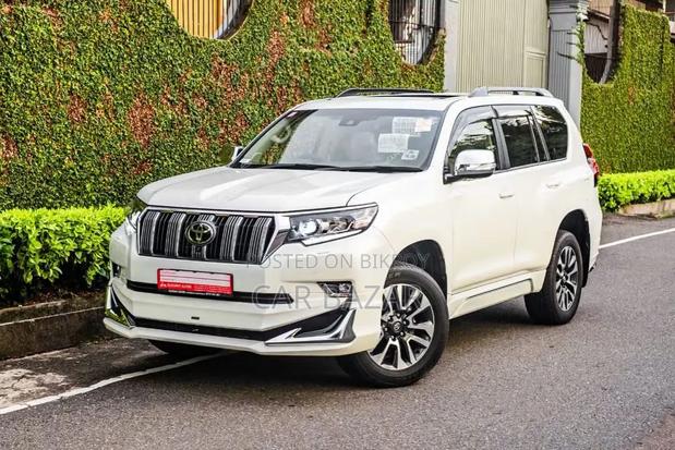 Toyota Land Cruiser Prado Kakadu 2023 White