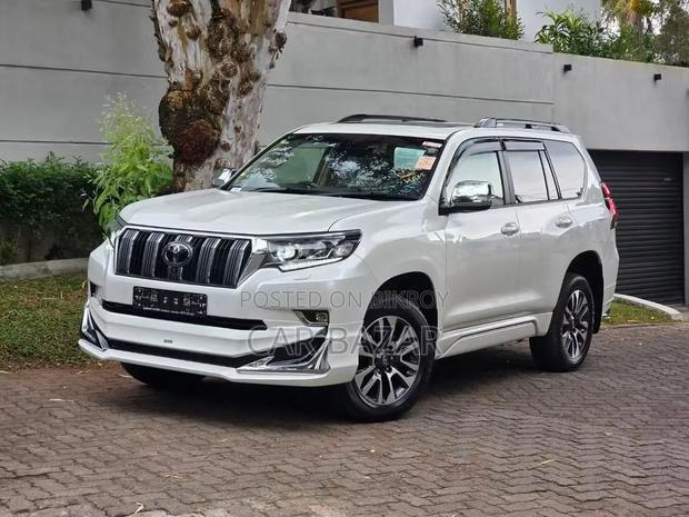 Toyota Land Cruiser Prado 2.7 2023 Pearl