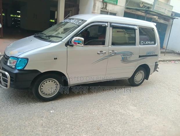 Toyota Noah 2001 Silver