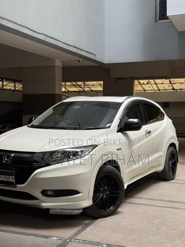 Honda Vezel 1.5 Hybrid 2WD 2014 Pearl