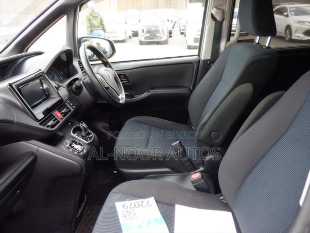 Toyota Noah 2021 Silver