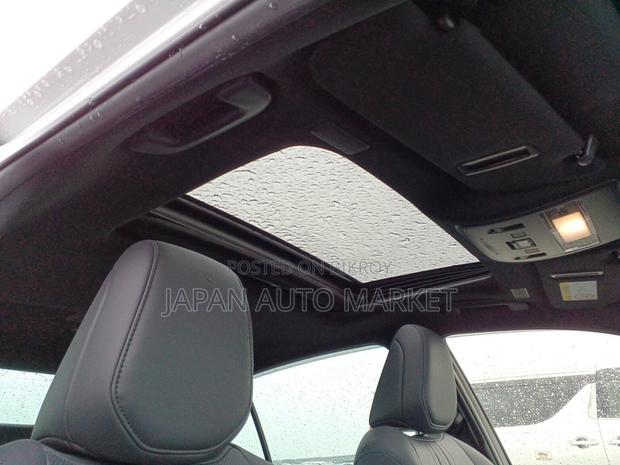 Toyota Crown 2021 Pearl