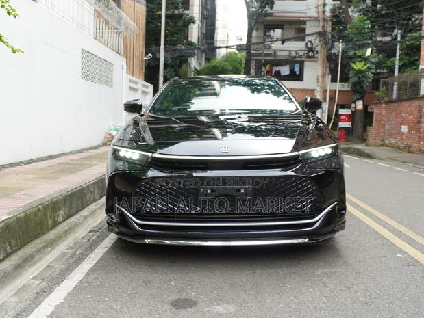 Toyota Crown 2022 Black