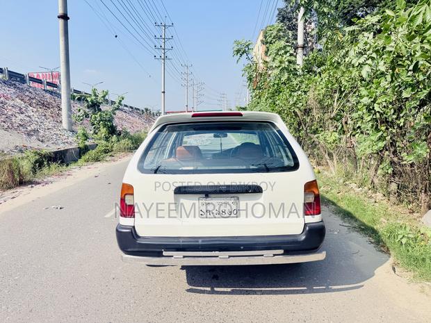 Toyota Corolla Sedan 2001 White