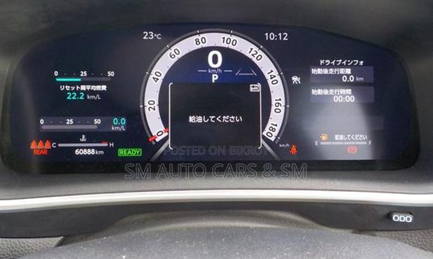 Toyota Corolla Cross 2024 Pearl