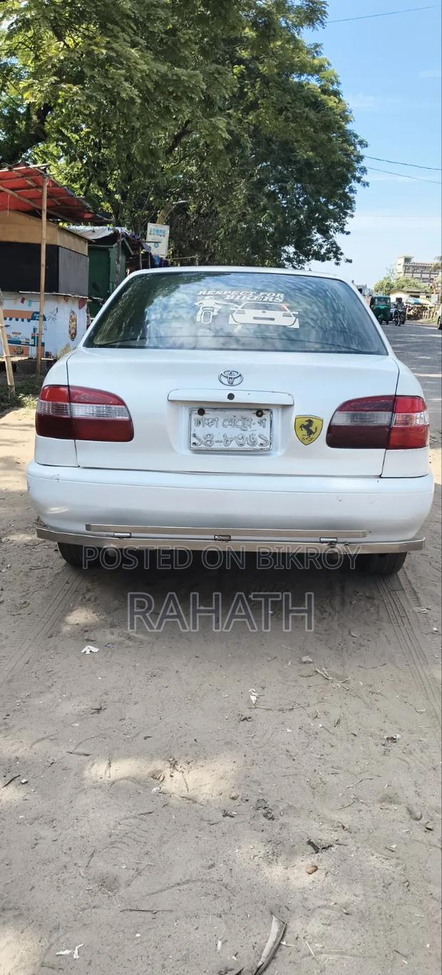 Toyota Corolla Sedan 1999 Pearl
