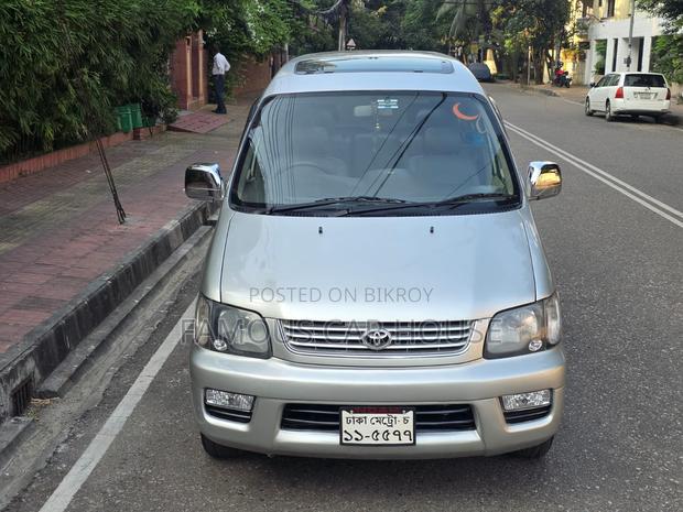 Toyota Noah 2.0 AWD (8 Seater) 2001 Silver