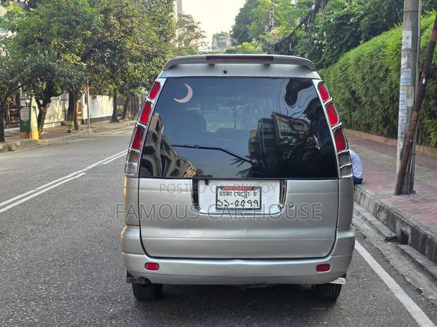 Toyota Noah 2.0 AWD (8 Seater) 2001 Silver