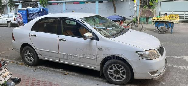 Toyota Corolla 2004 White