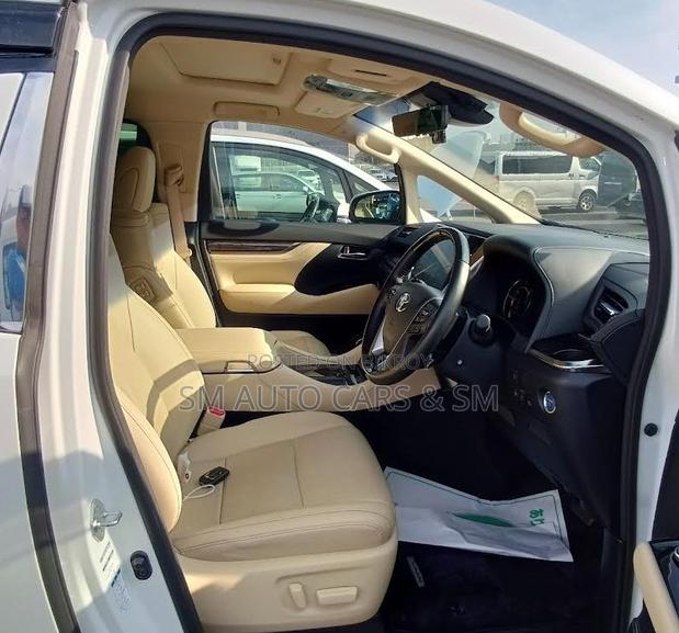 Toyota Alphard 2022 Pearl