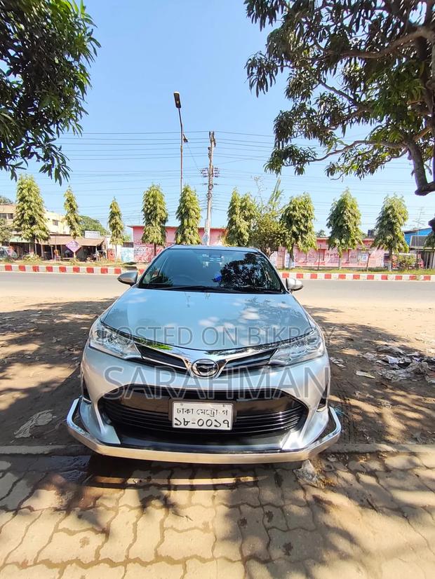 Toyota Corolla Fielder 1.5 Petrol FWD 2018 Silver