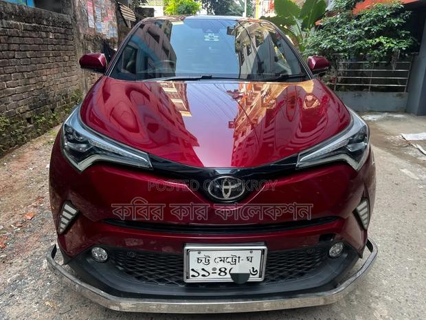 Toyota C-HR 2017 Maroon