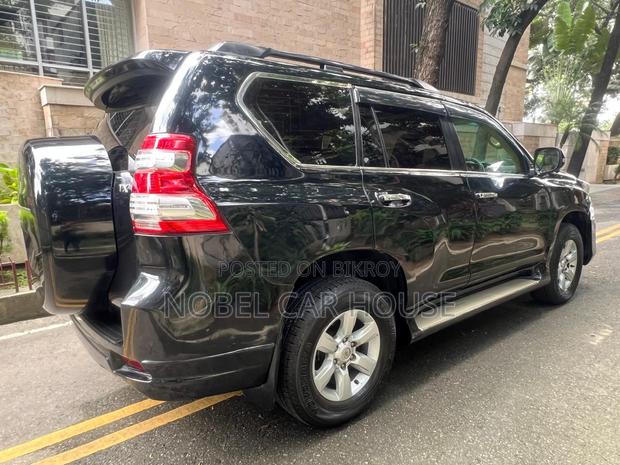 Toyota Land Cruiser Prado 2014 Black