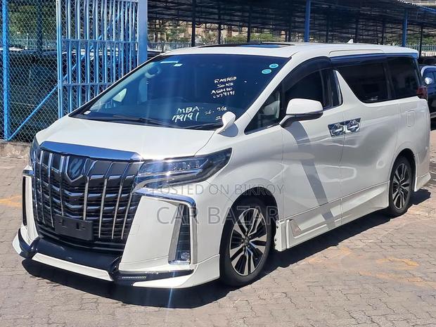 Toyota Alphard 2.5 Hybrid AWD 2020 White