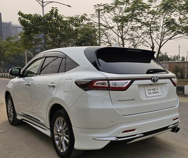 Toyota Harrier 2.0 2018 Pearl