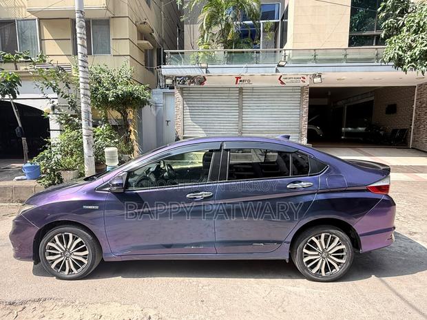 Honda Grace 1.5 Hybrid AWD 2018 Blue