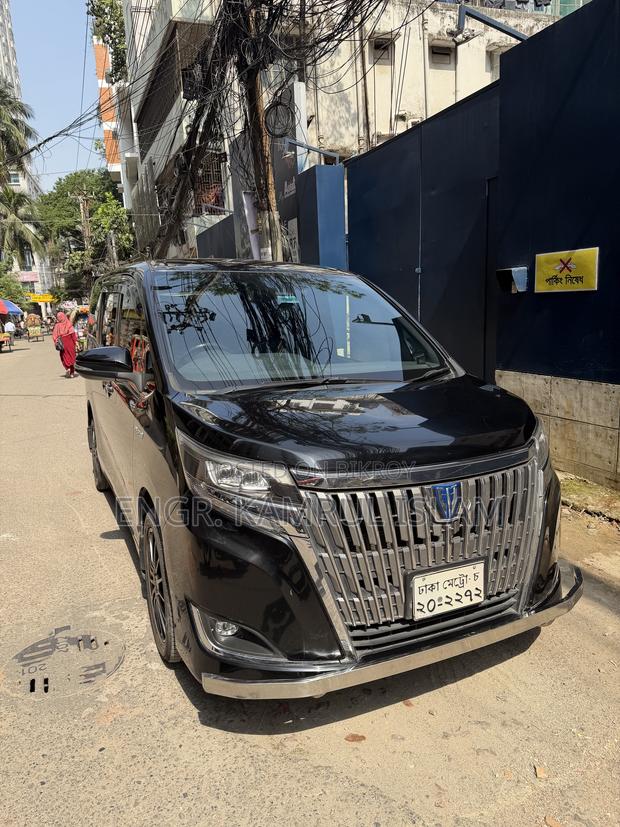 Toyota Esquire 1.8 FWD Hybrid (7 seater) 2017 Black