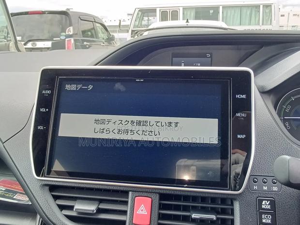 Toyota Noah 1.8 FWD Hybrid (7 seater) 2021 Brown