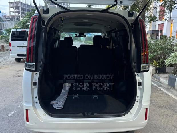 New Toyota Noah 2.0 AWD (8 Seater) 2021 Pearl