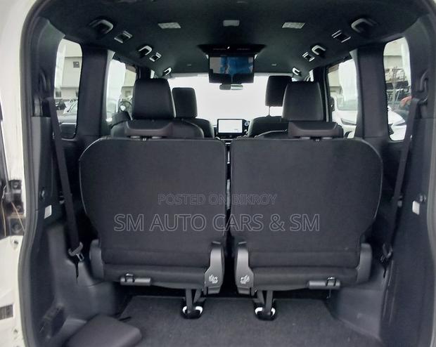 Toyota Noah 2023 Pearl