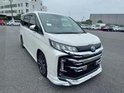 Toyota Noah 2023 Pearl for sale