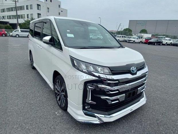 Toyota Noah 2023 Pearl