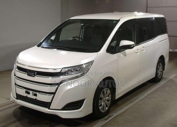 Toyota Noah 2.0 FWD (8 Seater) 2021 Pearl