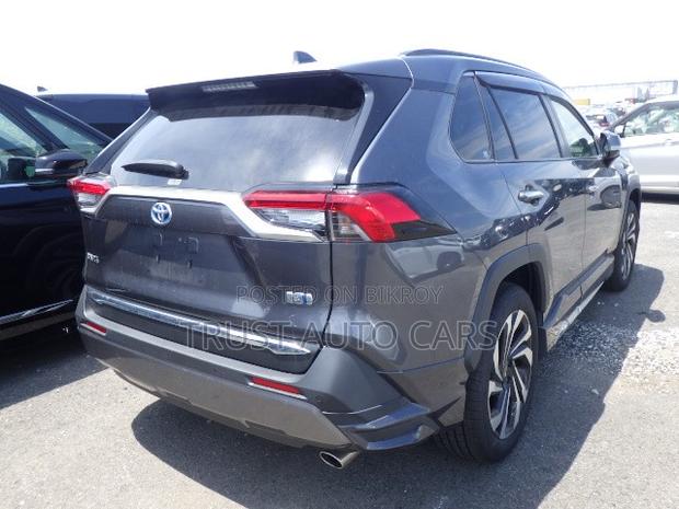 Toyota RAV4 2021 Gray