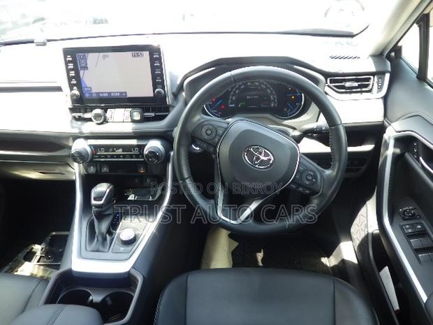 Toyota RAV4 2021 Gray