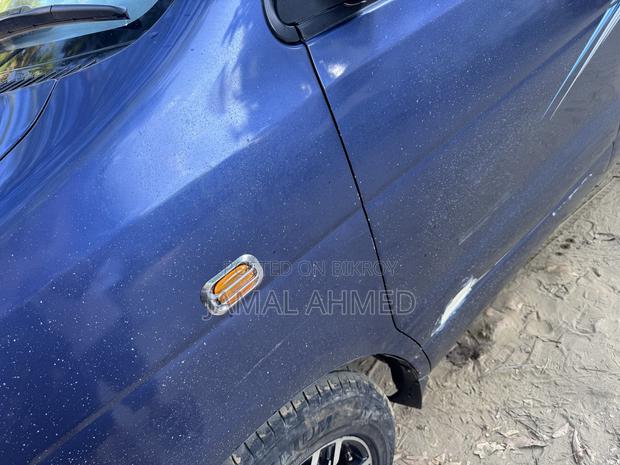 Toyota Noah 2005