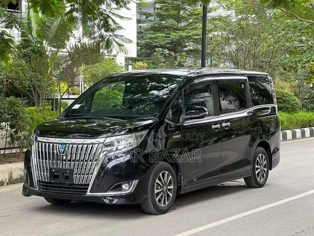 Toyota Noah 1.8 FWD Hybrid (7 seater) 2019 Black