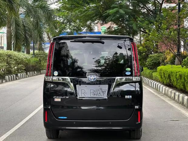 Toyota Noah 1.8 FWD Hybrid (7 seater) 2019 Black