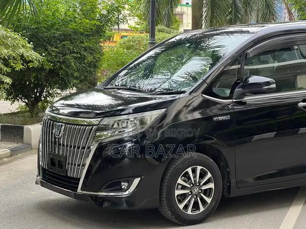 Toyota Noah 1.8 FWD Hybrid (7 seater) 2019 Black