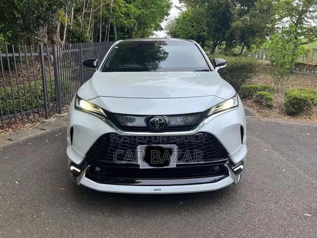 Toyota Harrier 2.0 2021 White