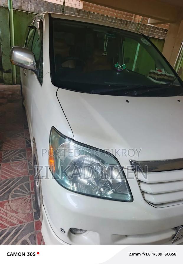 Toyota Noah 2004 Pearl