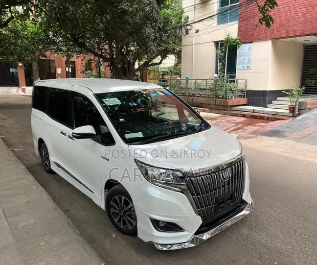Toyota Noah 1.8 FWD Hybrid (7 seater) 2020 White