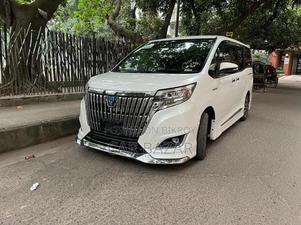 Toyota Noah 1.8 FWD Hybrid (7 seater) 2020 White