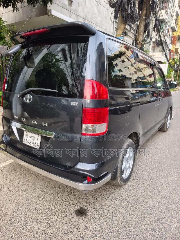 Toyota Noah 2003 Black