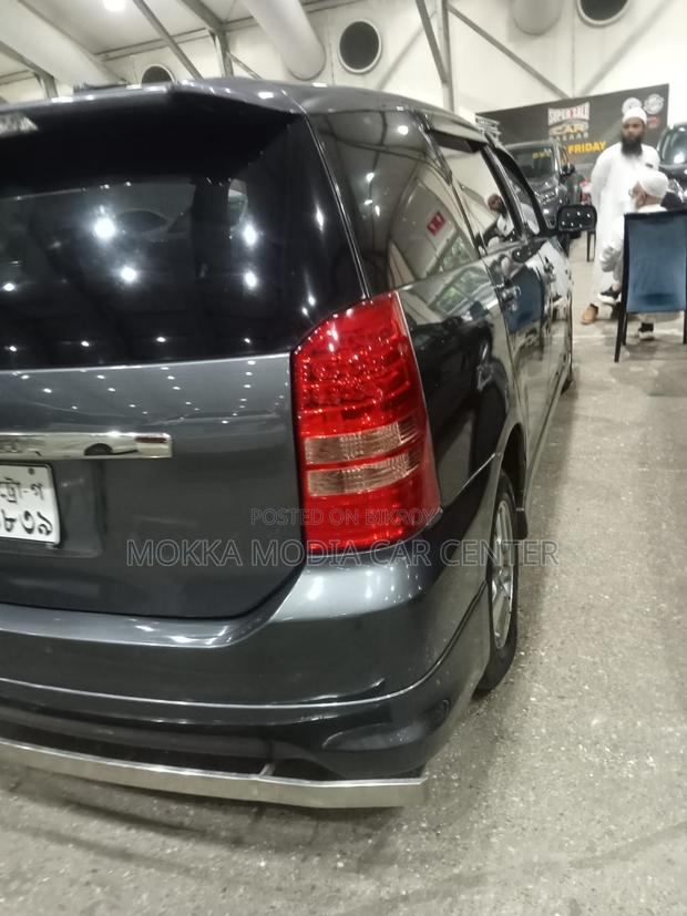 Toyota Wish 2005 Gray