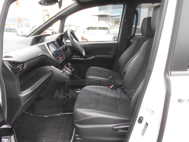 Toyota Noah 1.8 FWD Hybrid (7 seater) 2021 Pearl